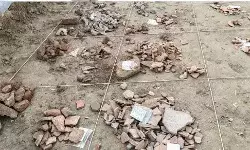 फिर मिली महाभारत कालीन सभ्यता- जमीन से निकले 4000 साल पुराने बर्तन फिर मिली महाभारत कालीन सभ्यता- जमीन से निकले 4000 साल पुराने बर्तन