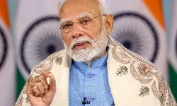 पीएम मोदी का सरकारी कर्मचारियों को बड़ा तोहफा- आठवें वेतन.... पीएम मोदी का सरकारी कर्मचारियों को बड़ा तोहफा- आठवें वेतन....