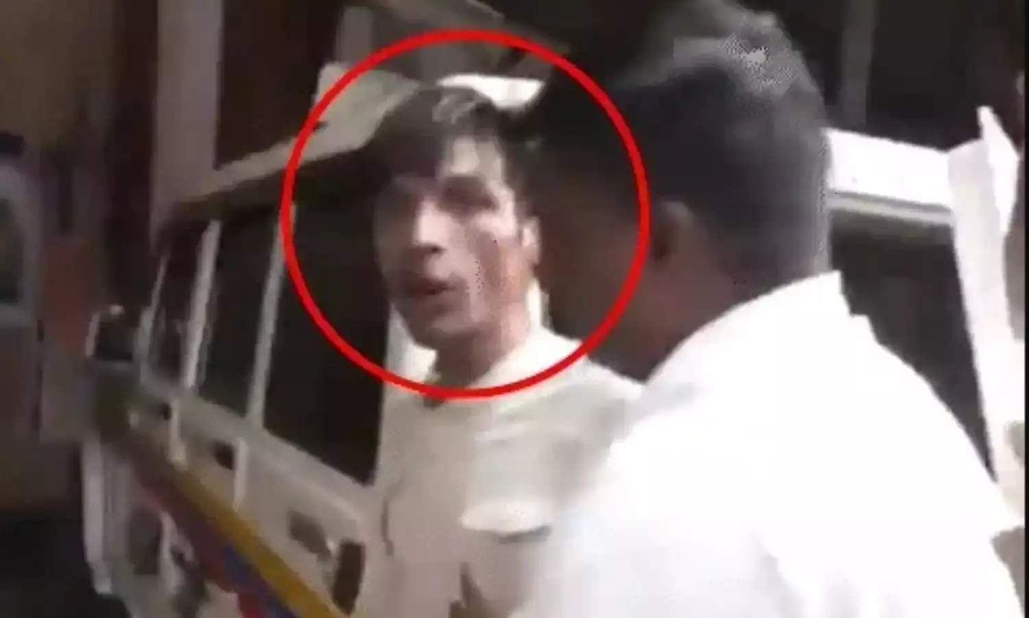 घर में घुसकर सैफ अली खान पर जानलेवा हमला- एक संदिग्ध हिरासत में लिया