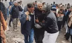 एक्टर बेटे को मुखाग्नि देते हुए पिता हुए बेहोश- अभागा ही बेटे को..