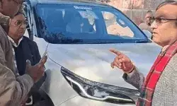 चालानी कार्यवाही को लेकर बीजेपी एमएलए ने ली दरोगा की क्लास चालानी कार्यवाही को लेकर बीजेपी एमएलए ने ली दरोगा की क्लास