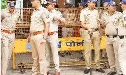 स्कूलों को बम से उड़ने की वार्निंग- बम स्क्वायड दस्ता मौके पर पहुंचा