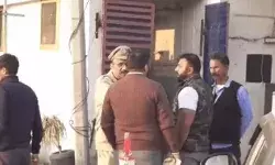 नशीले पदार्थों को नष्ट करने पहुंचे एसपी व डीएसपी 40 फ़ीसदी झुलसे नशीले पदार्थों को नष्ट करने पहुंचे एसपी व डीएसपी 40 फ़ीसदी झुलसे