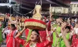 राजधानी में सड़क पर उतरी तोप- महिला कमांडो ने दिखाया शौर्य राजधानी में सड़क पर उतरी तोप- महिला कमांडो ने दिखाया शौर्य