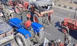 किसानों ने घेरा मंत्री का घर- बीजेपी दफ्तर के बाहर लगाए ट्रैक्टर किसानों ने घेरा मंत्री का घर- बीजेपी दफ्तर के बाहर लगाए ट्रैक्टर