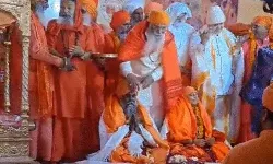 भाजपा विधायक का पटटाभिषेक- बने महामंडलेश्वर भाजपा विधायक का पटटाभिषेक- बने महामंडलेश्वर