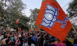 नगर निगम चुनाव में दौड़ा ट्रिपल इंजन -10 नगर निगमों में भगवा बुलंद नगर निगम चुनाव में दौड़ा ट्रिपल इंजन -10 नगर निगमों में भगवा बुलंद