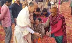 निर्माण लड्डू पर्व पर हादसा- मान स्तंभ की सीढ़ियां गिरी- श्रद्धालु दबे