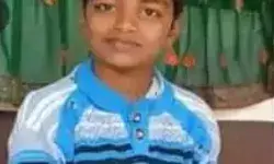 चप्पल पसंद नहीं आने पर किशोर ने किया ऐसा काम- मचा चौतरफा कोहराम चप्पल पसंद नहीं आने पर किशोर ने किया ऐसा काम- मचा चौतरफा कोहराम