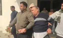 DIOS दफ्तर में रिश्वतखोरी- 10000 की रिश्वत लेता क्लर्क गिरफ्तार