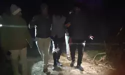 फरार चल रहा 20000 का इनामी अरेस्ट- मुकाबला करते पैर में लगी गोली फरार चल रहा 20000 का इनामी अरेस्ट- मुकाबला करते पैर में लगी गोली