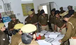 शाखाओं के निरीक्षण में मिली खामियों पर एसएसपी ने जताई नाराजगी शाखाओं के निरीक्षण में मिली खामियों पर एसएसपी ने जताई नाराजगी