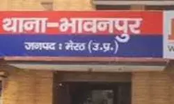 खत्म हुई मानवता- घायल पड़े सिपाही की पिस्टल लूटकर भागे बाईक सवार खत्म हुई मानवता- घायल पड़े सिपाही की पिस्टल लूटकर भागे बाईक सवार