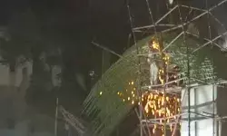 मेट्रो पिलर का स्ट्रक्चर रेजिडेंशियल सोसायटी पर गिरा- मचा हड़कंप मेट्रो पिलर का स्ट्रक्चर रेजिडेंशियल सोसायटी पर गिरा- मचा हड़कंप