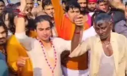 भगदड़ में मौत पर बोले बाबा बागेश्वर- वह मरे नहीं, उनको मोक्ष मिला है भगदड़ में मौत पर बोले बाबा बागेश्वर- वह मरे नहीं, उनको मोक्ष मिला है