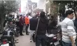 मदरसे के पास डीजे बजाने के विवाद में चली दनादन गोलियां- पुलिस ने..