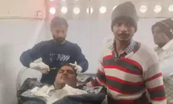 दिल्ली यमुनोत्री हाईवे पर हादसा- अचानक टूटी क्रेन ऑटो पर गिरी