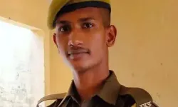 पत्नी से विवाद के बाद कांस्टेबल ने किया ऐसा काम- मचा कोहराम पत्नी से विवाद के बाद कांस्टेबल ने किया ऐसा काम- मचा कोहराम