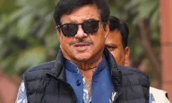 नॉनवेज पर बैन की डिमांड कर बोले शत्रुघ्न सिन्हा- UCC देशभर की जरूरत नॉनवेज पर बैन की डिमांड कर बोले शत्रुघ्न सिन्हा- UCC देशभर की जरूरत