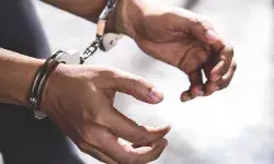 विजिलेंस का छापा- बिजली कर्मी घूंस लेते गिरफ्तार- JE मौके से फरार विजिलेंस का छापा- बिजली कर्मी घूंस लेते गिरफ्तार- JE मौके से फरार