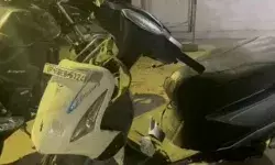 2 मिनट की देरी पर डिलीवरी बॉय की जमकर ठुकाई- तोड़ डाली बाइक 2 मिनट की देरी पर डिलीवरी बॉय की जमकर ठुकाई- तोड़ डाली बाइक