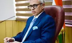 दिल्ली के नतीजों पर उमर अब्दुल्ला का ट्वीट- और जी भर कर लडो दिल्ली के नतीजों पर उमर अब्दुल्ला का ट्वीट- और जी भर कर लडो