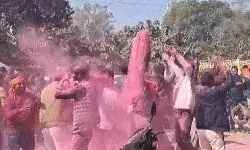 अपने ही बूथ पर पंचर हुई सपा प्रत्याशी की साइकिल- भाजपा की जीत पक्की अपने ही बूथ पर पंचर हुई सपा प्रत्याशी की साइकिल- भाजपा की जीत पक्की