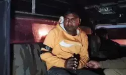 मुठभेड़ में कुकर्म के बाद फरार रेपिस्ट के पैर में लगी गोली- मांगी माफी मुठभेड़ में कुकर्म के बाद फरार रेपिस्ट के पैर में लगी गोली- मांगी माफी