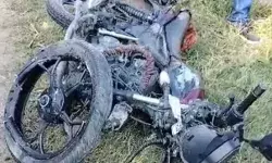 पियक्कड़ ड्राइवर ने गाड़ी दौड़ाकर काटा गदर- दो बाईकों में मारी टक्कर पियक्कड़ ड्राइवर ने गाड़ी दौड़ाकर काटा गदर- दो बाईकों में मारी टक्कर