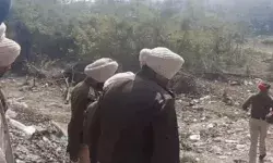 स्कूल के पास पड़े कूड़े के ढेर से 8 रॉकेट हुए बरामद- बम स्क्वायड को...