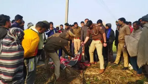 गला काटकर मर्डर करने के बाद प्रधान के भाई की लाश नंगी कर खेत में फेंकी गला काटकर मर्डर करने के बाद प्रधान के भाई की लाश नंगी कर खेत में फेंकी