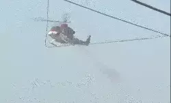 माघ पूर्णिमा पर महाकुंभ में उमड़ी श्रद्धालुओं की भीड़- हेलीकॉप्टर ने.. माघ पूर्णिमा पर महाकुंभ में उमड़ी श्रद्धालुओं की भीड़- हेलीकॉप्टर ने..