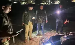 लूटपाट के लिए ज्वेलरी शॉप में घुसे दो बदमाश पुलिस के हत्थे चढ़े लूटपाट के लिए ज्वेलरी शॉप में घुसे दो बदमाश पुलिस के हत्थे चढ़े