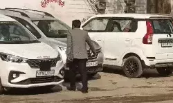 अखिलेश के करीबी इत्र कारोबारी के घर IT का छापा- दीवार कूदकर... अखिलेश के करीबी इत्र कारोबारी के घर IT का छापा- दीवार कूदकर...