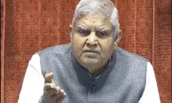 वक्फ बोर्ड पर JPC की रिपोर्ट पेश होते ही राज्यसभा में विपक्ष का हंगामा वक्फ बोर्ड पर JPC की रिपोर्ट पेश होते ही राज्यसभा में विपक्ष का हंगामा