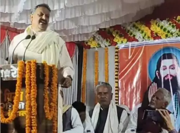 महाकुंभ को लेकर विवादित बयान देने वाले सपा सांसद के खिलाफ FIR महाकुंभ को लेकर विवादित बयान देने वाले सपा सांसद के खिलाफ FIR