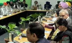 केंद्र व किसानों की बैठक रही बेनतीजा- छठे दौर की वार्ता की सुगबुगाहट केंद्र व किसानों की बैठक रही बेनतीजा- छठे दौर की वार्ता की सुगबुगाहट