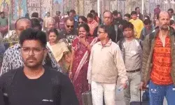 महाकुंभ 2025 - वीकेंड पर फिर भीड़ का सैलाब- चलना पड़ रहा 10 किमी पैदल महाकुंभ 2025 - वीकेंड पर फिर भीड़ का सैलाब- चलना पड़ रहा 10 किमी पैदल