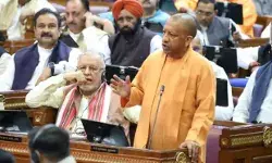 अलग राज्य की डिमांड की सोच रहे भाजपा विधायकों को योगी की फटकार अलग राज्य की डिमांड की सोच रहे भाजपा विधायकों को योगी की फटकार