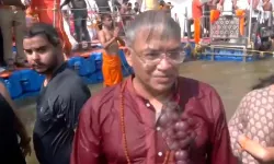 मुख्य निर्वाचन आयुक्त ने त्रिवेणी संगम में लगाई आस्था की डुबकी