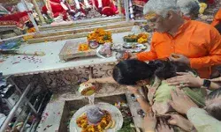 मुख्यमंत्री रेखा गौरी शंकर मंदिर पहुंची और की पूजा-अर्चना मुख्यमंत्री रेखा गौरी शंकर मंदिर पहुंची और की पूजा-अर्चना