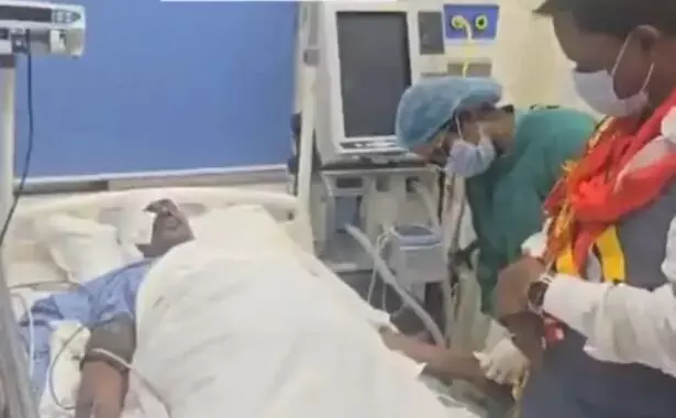 महाशिवरात्रि पर महादीपा चढ़ाते समय मंदिर में हादसा- पुजारी के साथ 3... महाशिवरात्रि पर महादीपा चढ़ाते समय मंदिर में हादसा- पुजारी के साथ 3...