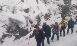 मौसम ने बदली करवट- हिमाचल व उत्तराखंड में बर्फबारी- लैंडस्लाइड.... मौसम ने बदली करवट- हिमाचल व उत्तराखंड में बर्फबारी- लैंडस्लाइड....