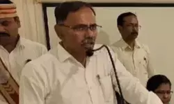 पीड़िता 3 साल की बच्ची को जिम्मेदार ठहरने वाला कलेक्टर सस्पेंड पीड़िता 3 साल की बच्ची को जिम्मेदार ठहरने वाला कलेक्टर सस्पेंड