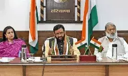 पेपर आउट पर एक्शन- 4 सेंटरों के अंग्रेजी गणित के एग्जाम कैंसिल पेपर आउट पर एक्शन- 4 सेंटरों के अंग्रेजी गणित के एग्जाम कैंसिल