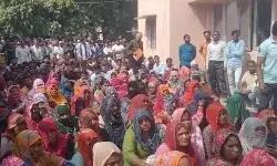 दलित बारात पर हमला- पुलिस कप्तान चौकी इंचार्ज को किया सस्पेंड दलित बारात पर हमला- पुलिस कप्तान चौकी इंचार्ज को किया सस्पेंड