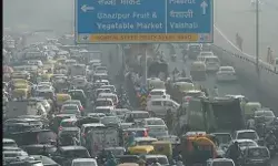 गाड़ी मालिकों को रेखा सरकार का झटका- 15 साल पुरानी गाड़ियों को... गाड़ी मालिकों को रेखा सरकार का झटका- 15 साल पुरानी गाड़ियों को...