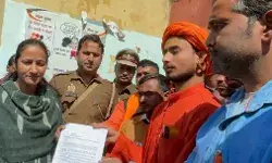 विवादित ढांचे को लेकर हिंदू समुदाय का प्रदर्शन- पूजा अर्चना के....