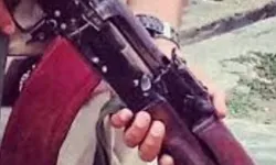 विश्वनाथ मंदिर की सुरक्षा में तैनात सिपाही की कार्बाइन से चली गोली विश्वनाथ मंदिर की सुरक्षा में तैनात सिपाही की कार्बाइन से चली गोली