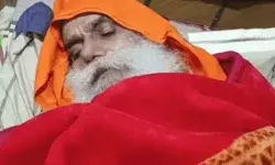 आमरण अनशन पर बैठे किसान नेता की बिगड़ी तबीयत- पैरों में सूजन- शरीर.... आमरण अनशन पर बैठे किसान नेता की बिगड़ी तबीयत- पैरों में सूजन- शरीर....